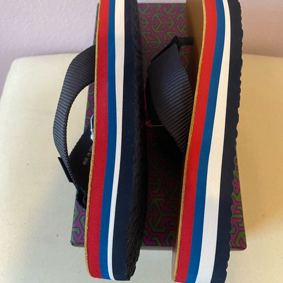 Tory Burch 70’s Platform Flip Flop Tory Navy/Toasted Acorn - Picture 6 of 9